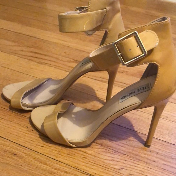 Steve Madden ankle strap heels - Picture 1 of 2